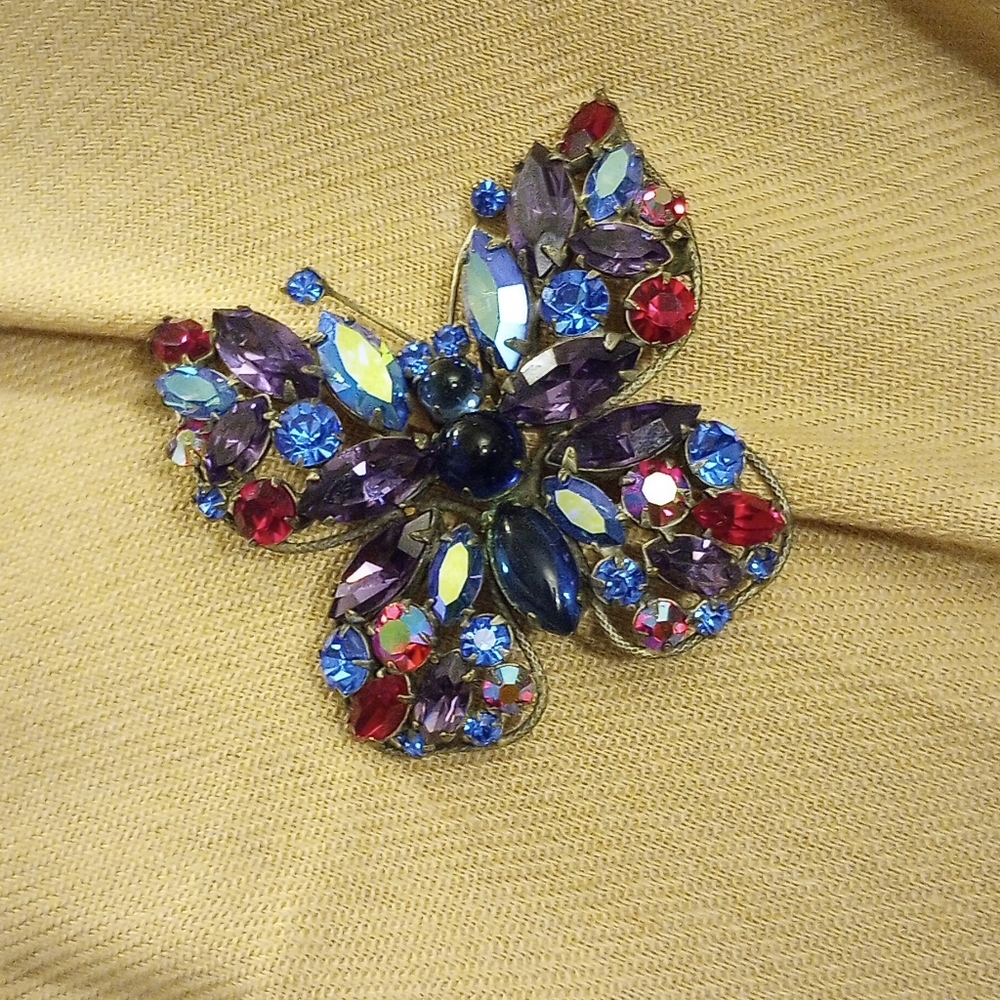 Vintage RARE Regency signed rhinestone butterfly brooch, silver tone, EUC